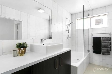 Property photo of 4/193 Brighton Road Elwood VIC 3184