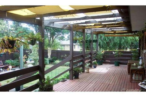 Property photo of 10 Peacock Close Mill Park VIC 3082