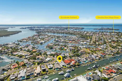 2 Bass Pl, Paradise Point, QLD 4216