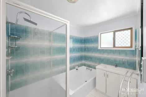 Property photo of 5 Gidgee Court Kin Kora QLD 4680