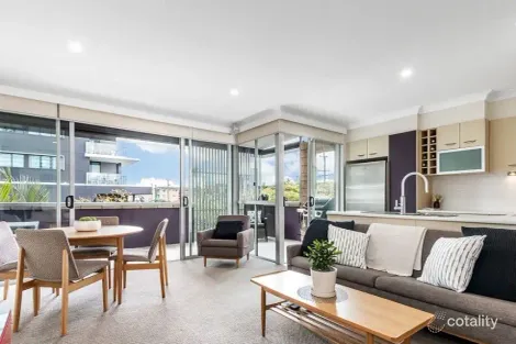 4/8 Wakefield St, Coorparoo, QLD 4151