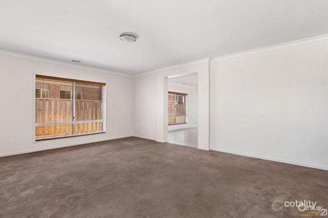 Property photo of 28 Chatham Avenue Tarneit VIC 3029