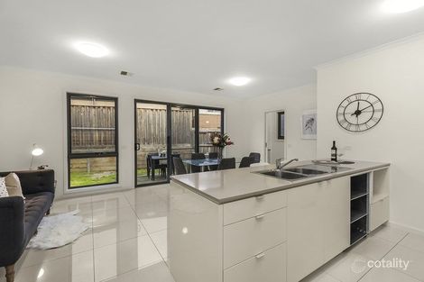 Property photo of 21 Ellis Park Avenue Mulgrave VIC 3170