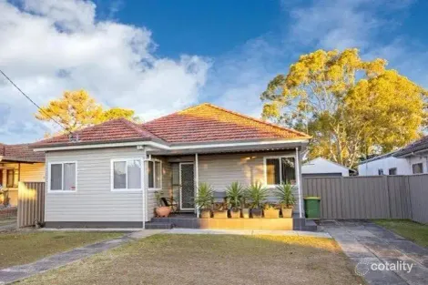 228 River Ave, Carramar, NSW 2163