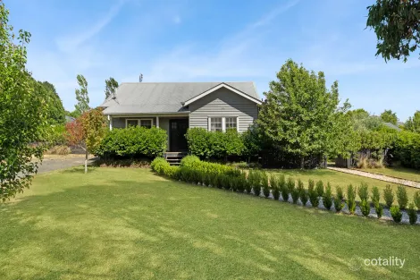 19 Groves St, Trentham, VIC 3458