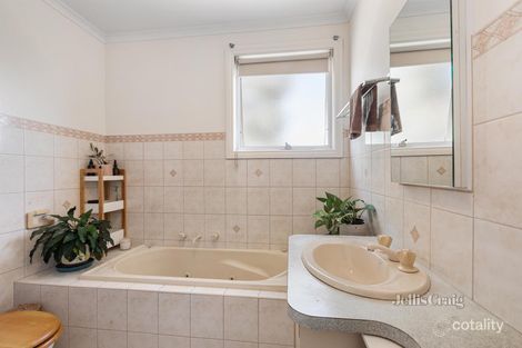 Property photo of 2/56 Coorigil Road Carnegie VIC 3163