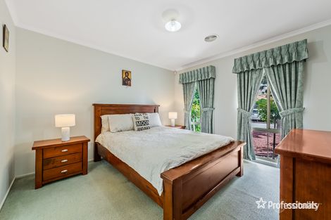 Property photo of 17 Odonnell Drive Caroline Springs VIC 3023