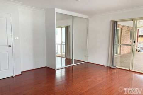 Property photo of 16/8 Fourth Avenue Blacktown NSW 2148