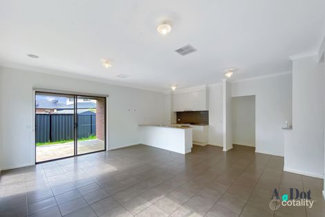4 Violet Pl, Craigieburn, VIC 3064