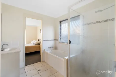 Property photo of 28 Katie Way Raceview QLD 4305