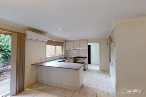 Property photo of 4/23 Farnborough Way Berwick VIC 3806