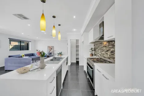 Property photo of 7 Blakewater Crescent Weir Views VIC 3338