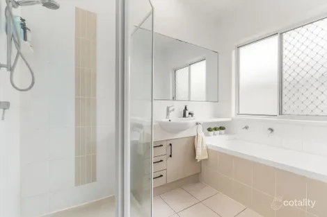 Property photo of 12 Kondalilla Terrace Waterford QLD 4133