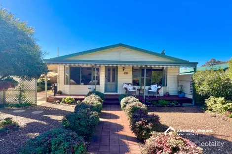 Property photo of 35 Lake Side Drive Cobram VIC 3644