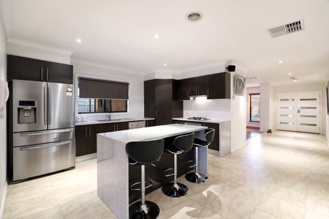 Property photo of 51 Burrora Way Craigieburn VIC 3064