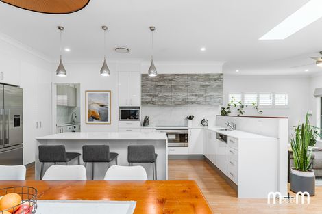 Property photo of 37 Peppermint Circuit Woonona NSW 2517