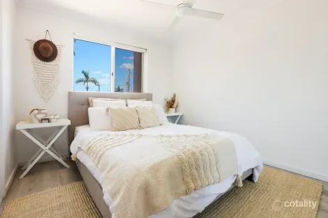 Property photo of 14/21-25 Peerless Avenue Mermaid Beach QLD 4218