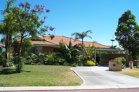 Property photo of 2 Arabella Meander Warnbro WA 6169
