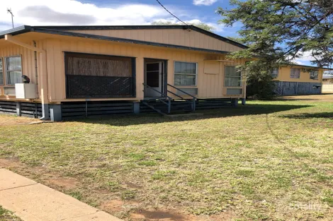 6 LAVER ST, MORANBAH, QLD 4744