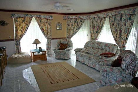 Property photo of 10 Links Place Willow Vale NSW 2575