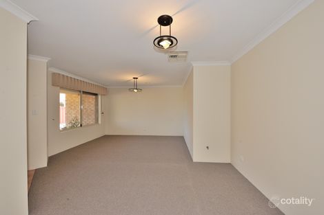 Property photo of 15 Silvertop Circle Warnbro WA 6169