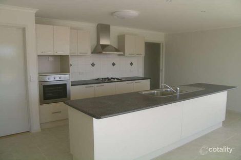 Property photo of 8 Windlass Avenue Mooroopna VIC 3629