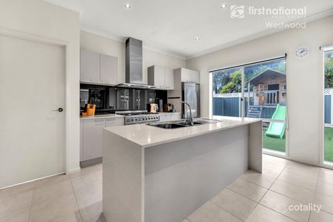 Property photo of 44 Pelham Crescent Wyndham Vale VIC 3024