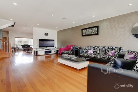 Property photo of 8 Thames Way Roxburgh Park VIC 3064