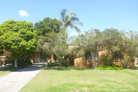 Property photo of 29 Ballanda Crescent Iluka NSW 2466