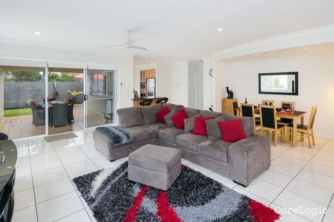 Property photo of 549 Oyster Cove Promenade Helensvale QLD 4212