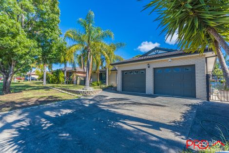 Property photo of 13 Banjos Circuit Hillvue NSW 2340