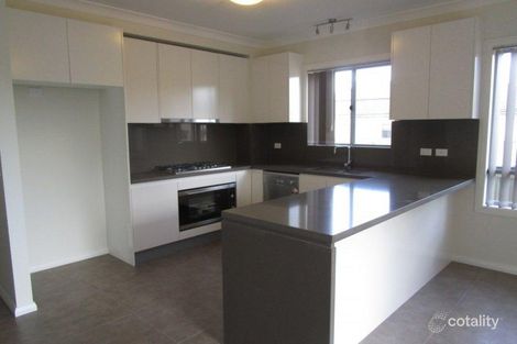 2c Laundess Ave, Panania, NSW 2213