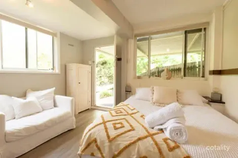 Property photo of 70 Wakehurst Parkway North Narrabeen NSW 2101