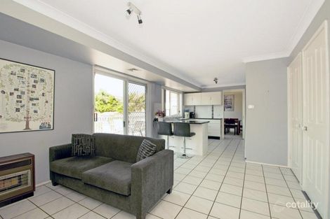 Property photo of 10 Colvin Place Dapto NSW 2530