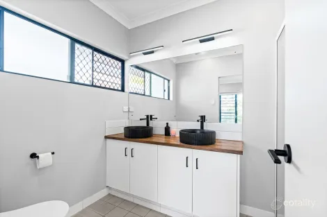 Property photo of 18 Kenbi Place Rosebery NT 0832