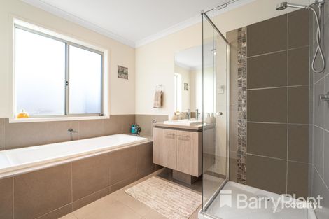 Property photo of 6 Bollinger Street Waurn Ponds VIC 3216