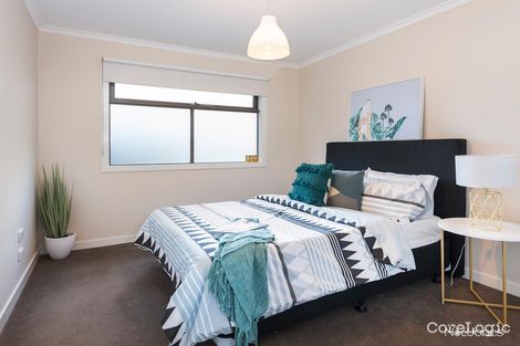 Property photo of 33 Renown Street Burwood VIC 3125