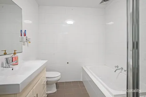 Property photo of 3/376 The Horsley Drive Fairfield NSW 2165