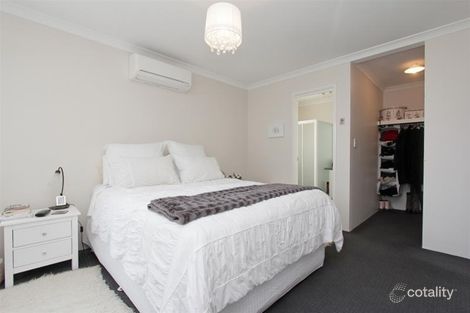 Property photo of 13 Trafalgar Place Queens Park WA 6107