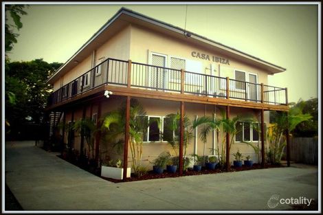 34 Armrick Ave, Broadbeach, QLD 4218