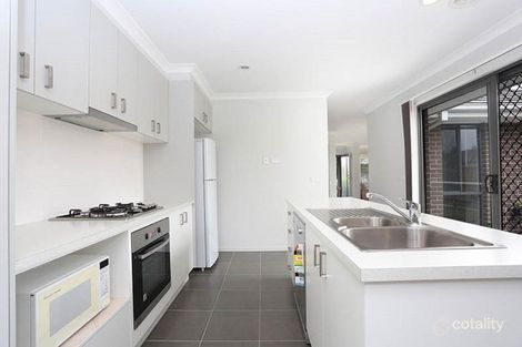 Property photo of 40 Lucca Walk Mernda VIC 3754