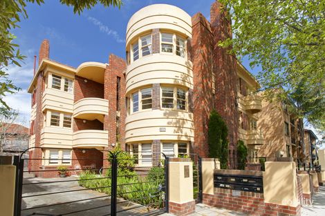 8/25 Dickens St, Elwood, VIC 3184