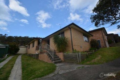 Property photo of 17 Swain Crescent Dapto NSW 2530