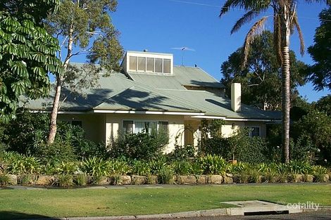 31 Kinninmont Ave, Nedlands, WA 6009