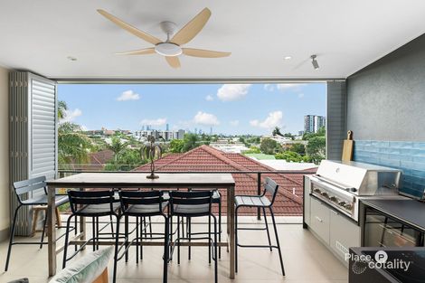 Property photo of 2/47 Macaulay Street Coorparoo QLD 4151