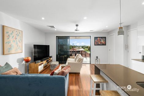 Property photo of 2/47 Macaulay Street Coorparoo QLD 4151