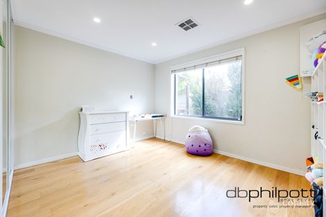 Property photo of 6 Avis Court Valley View SA 5093