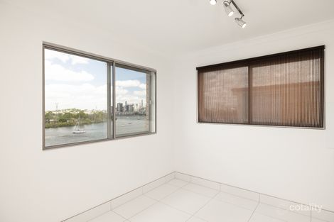 Property photo of 9/61 Hillside Crescent Hamilton QLD 4007