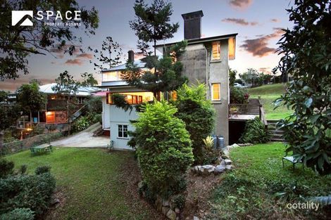 Property photo of 24 Dauphin Terrace Highgate Hill QLD 4101