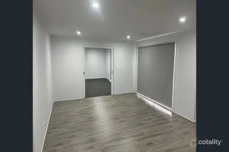 Property photo of 12 Brogil Walk Sydenham VIC 3037